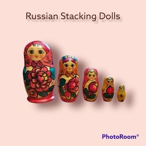 Russian Dolls stacking set, Set of 5 Matryoshka Nesting Dolls; Vintage